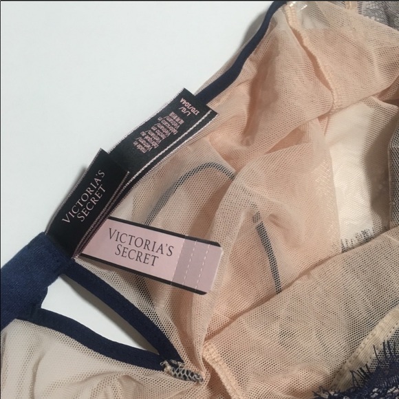 VICTORIAS SECRET Lace Embroidered Bodysuit Large - Picture 4 of 4